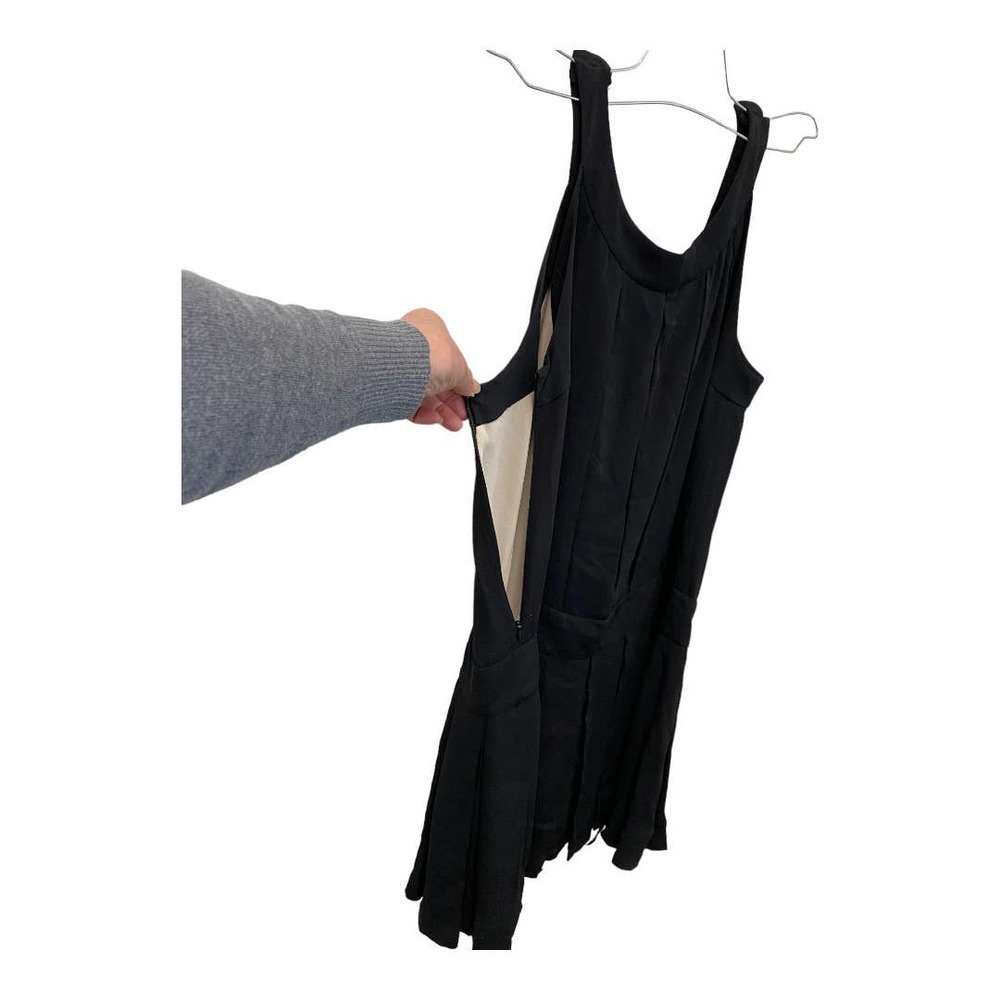 Marc by Marc Jacobs 100% Silk Dress 10 Black V-Neck Drop Waist Mini Pleated Chic - Picture 5 of 5